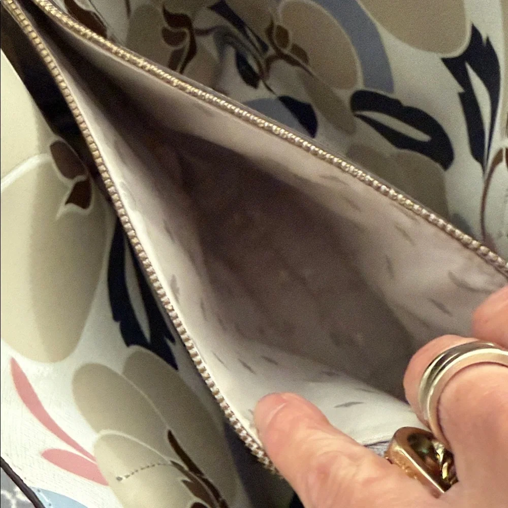 Kate Spade Lavender Tote Bag - Picture 5 of 8